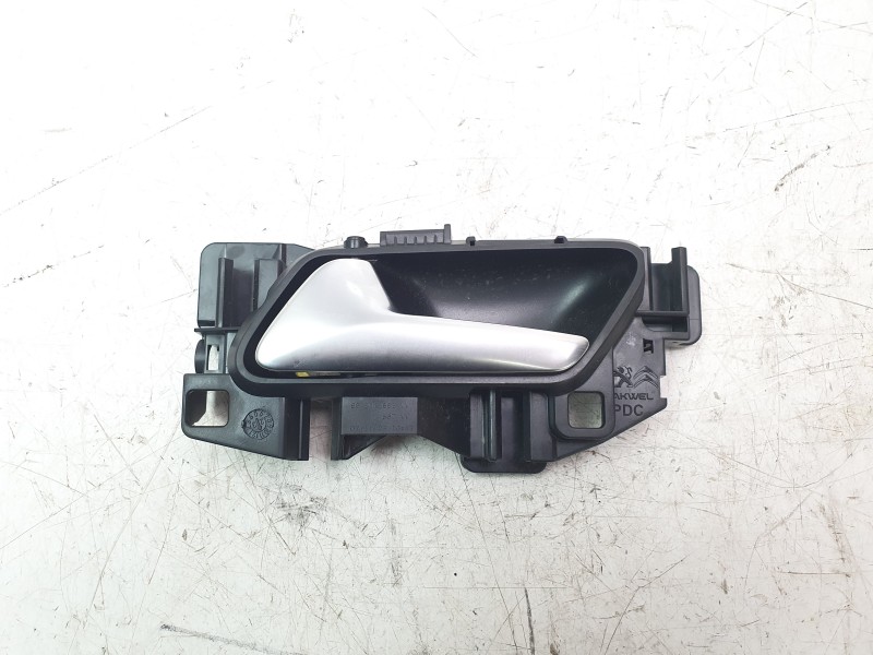 Recambio de maneta interior delantera izquierda para peugeot 208 ii (ub_, up_, uw_, uj_) 1.2 puretech 100 referencia OEM IAM 982