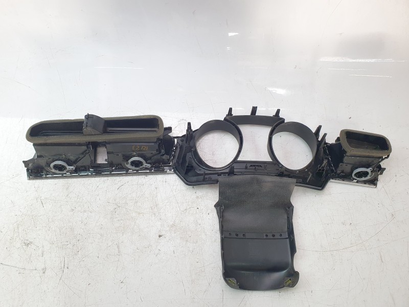 Recambio de moldura para volkswagen tiguan (ad1, ax1) 1.4 tsi referencia OEM IAM 5NB857189  