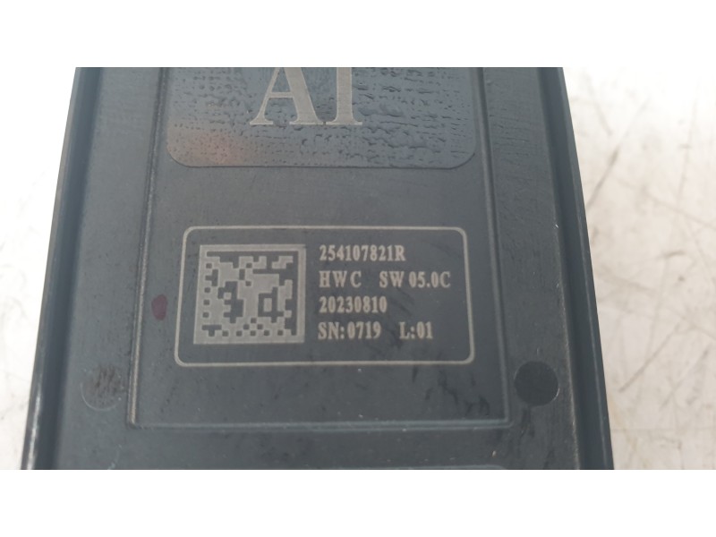 Recambio de mando elevalunas delantero izquierdo para renault austral techno referencia OEM IAM 254107821R  