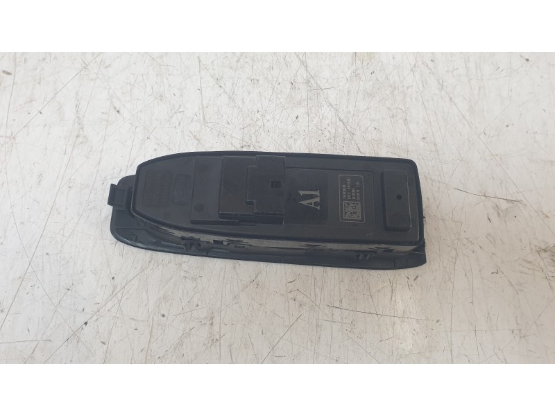 Recambio de mando elevalunas delantero izquierdo para renault austral techno referencia OEM IAM 254107821R  