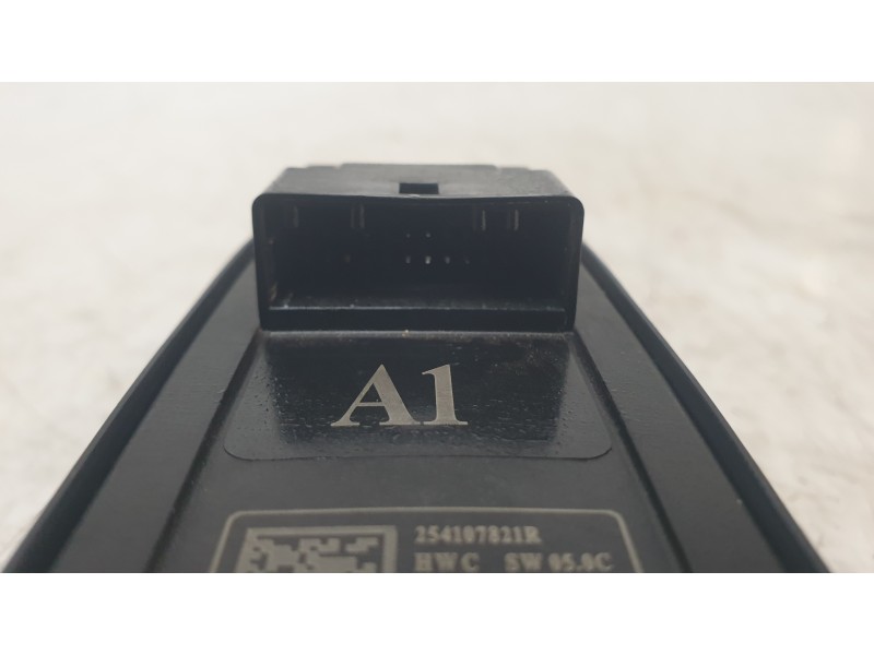 Recambio de mando elevalunas delantero izquierdo para renault austral techno referencia OEM IAM 254107821R  