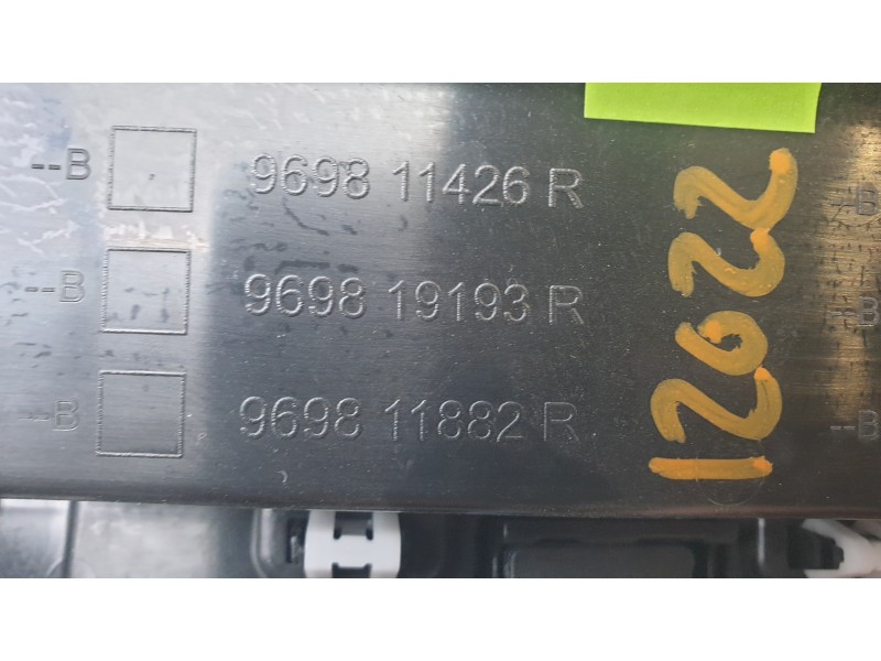 Recambio de luz interior para renault austral techno referencia OEM IAM 969811426R  