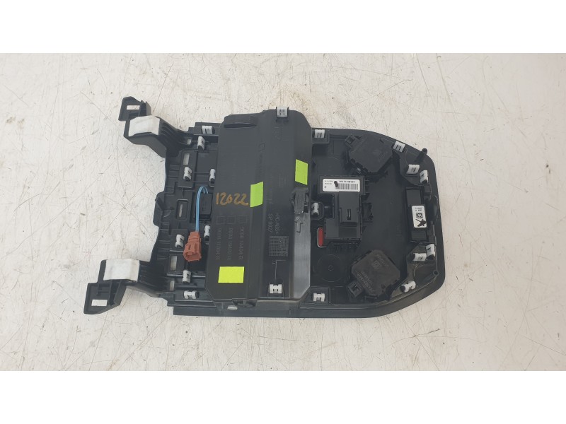Recambio de luz interior para renault austral techno referencia OEM IAM 969811426R  