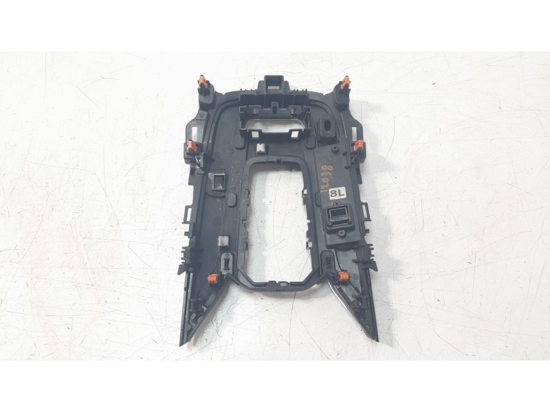 Recambio de moldura para toyota corolla (e21) hybrid active referencia OEM IAM 76L507LH  