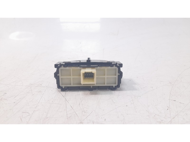 Recambio de modulo electronico para toyota corolla (e21) hybrid active referencia OEM IAM 75L678  