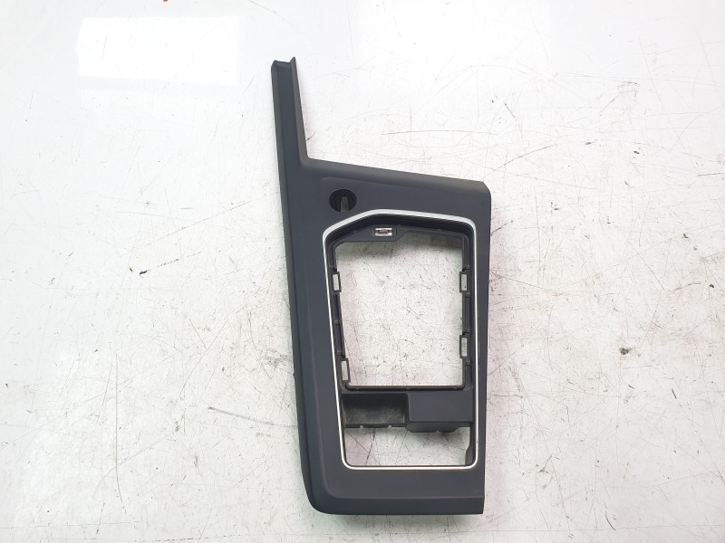 Recambio de moldura para volkswagen golf viii lim. (cd1) life referencia OEM IAM 5H1864263  