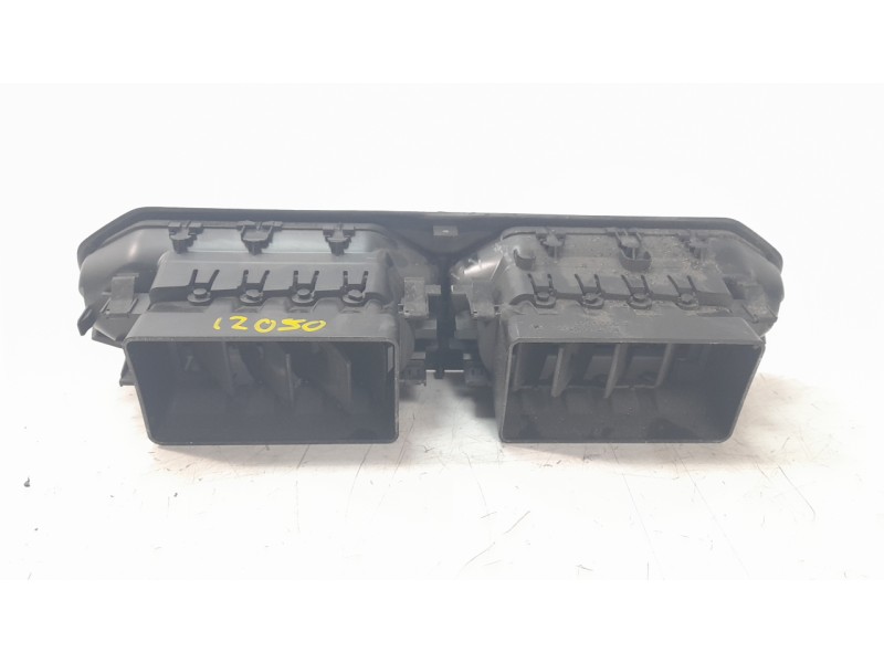 Recambio de aireador central para dacia duster iii eco-g 100 essential referencia OEM IAM 13048000  