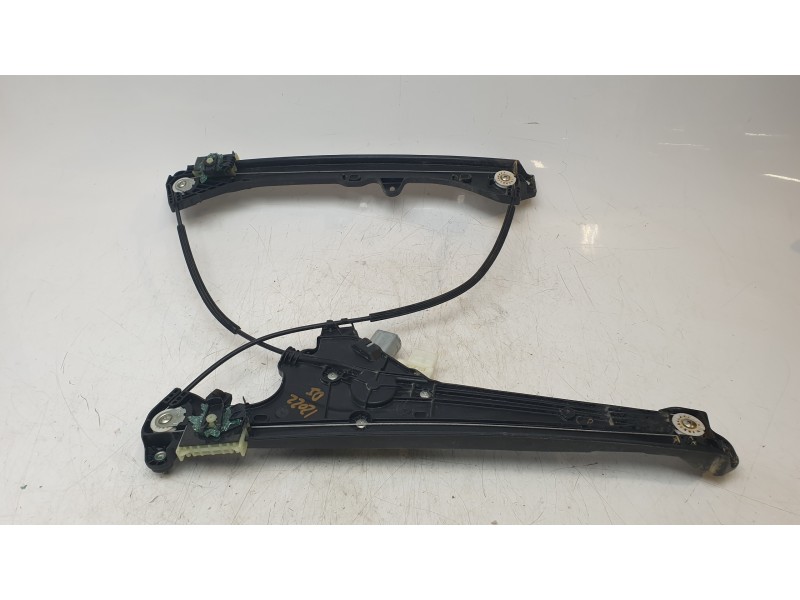 Recambio de elevalunas delantero izquierdo para renault austral techno referencia OEM IAM 807218016R  