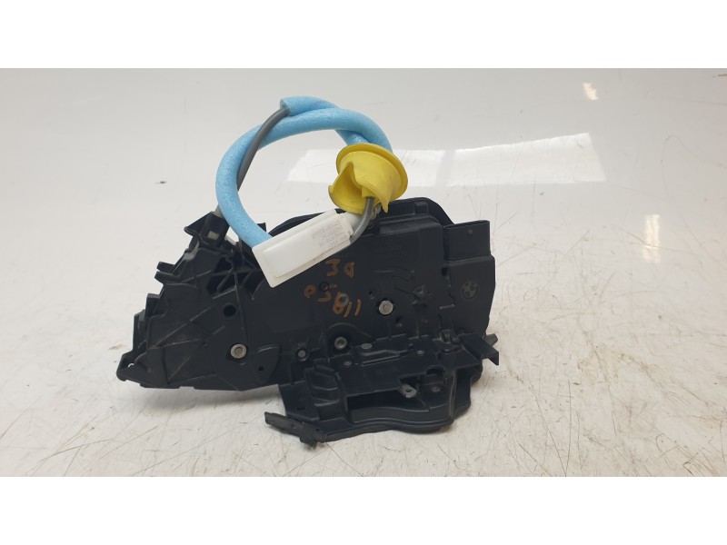 Recambio de cerradura puerta delantera izquierda para bmw serie 1 lim. (f40) 120i referencia OEM IAM 51217956135  