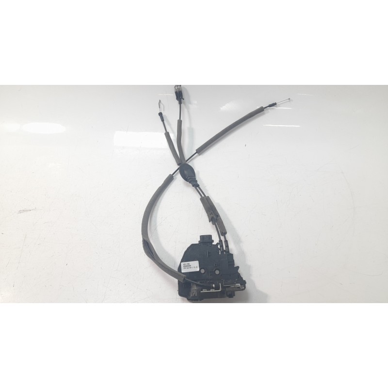 Recambio de cerradura puerta trasera derecha para renault kangoo iii furgoneta/monovolumen e-tech electric referencia OEM IAM 82