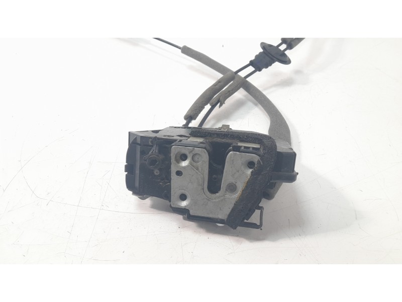 Recambio de cerradura puerta trasera derecha para renault kangoo iii furgoneta/monovolumen e-tech electric referencia OEM IAM 82