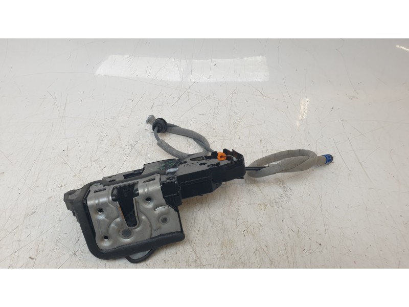 Recambio de cerradura puerta delantera derecha para mercedes-benz b-klasse (bm 247) b 180 referencia OEM IAM 0997203802  