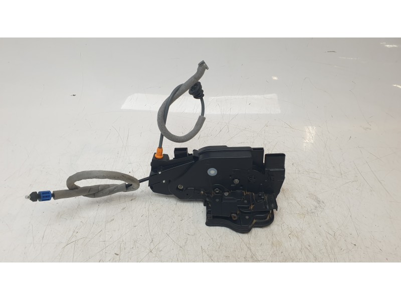 Recambio de cerradura puerta delantera derecha para mercedes-benz b-klasse (bm 247) b 180 referencia OEM IAM 0997203802  