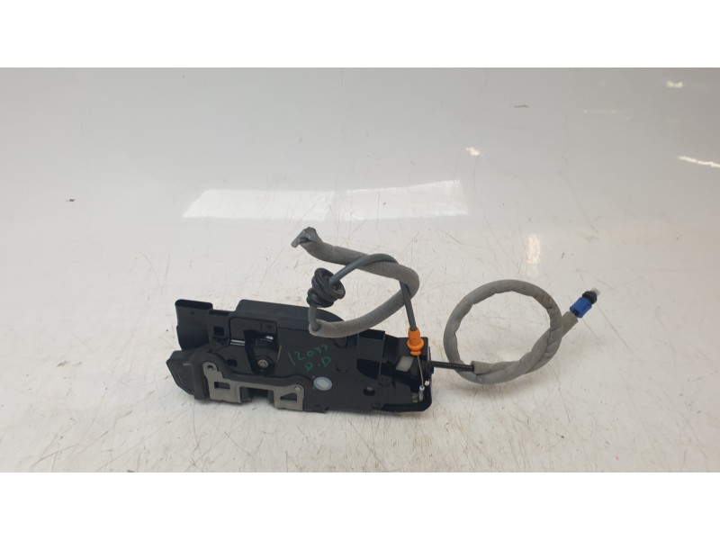 Recambio de cerradura puerta delantera derecha para mercedes-benz b-klasse (bm 247) b 180 referencia OEM IAM 0997203802  