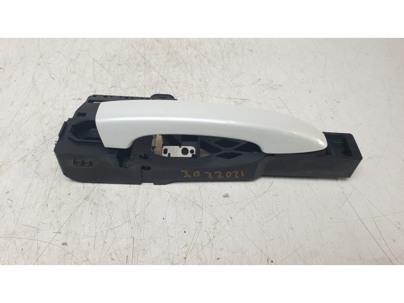 Recambio de maneta exterior delantera izquierda para renault austral techno referencia OEM IAM 806424103R  