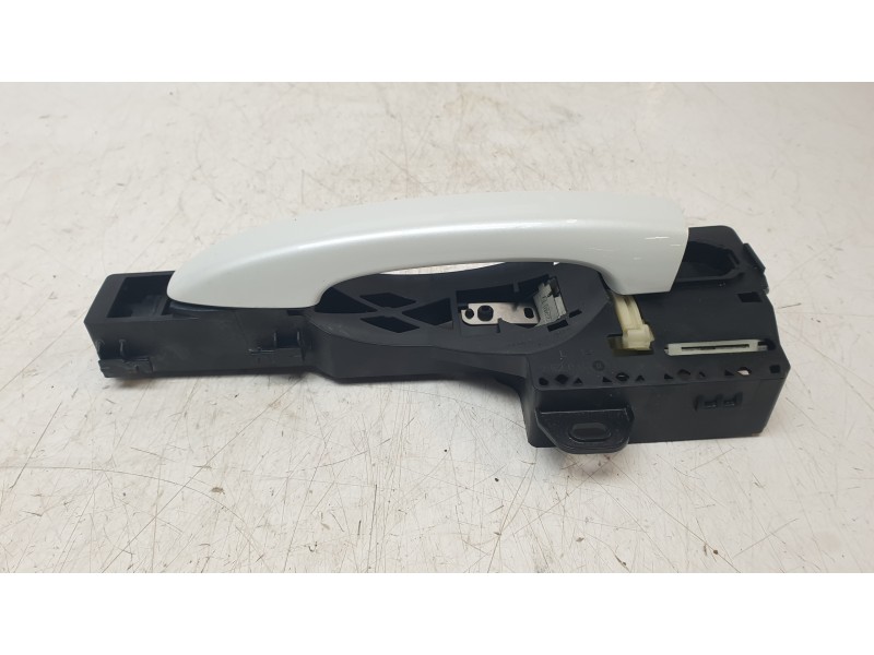 Recambio de maneta exterior delantera izquierda para renault austral techno referencia OEM IAM 806424103R  