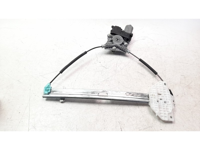 Recambio de elevalunas delantero izquierdo para kia stonic (ybcuv) 1.2 cat referencia OEM IAM 82401H8000  