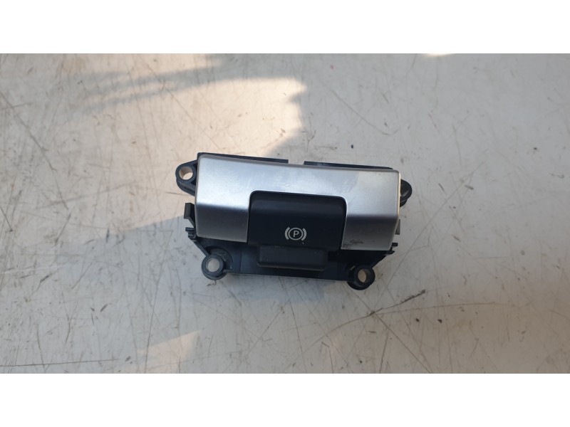 Recambio de palanca freno para land rover discovery sport hse referencia OEM IAM LR060857  