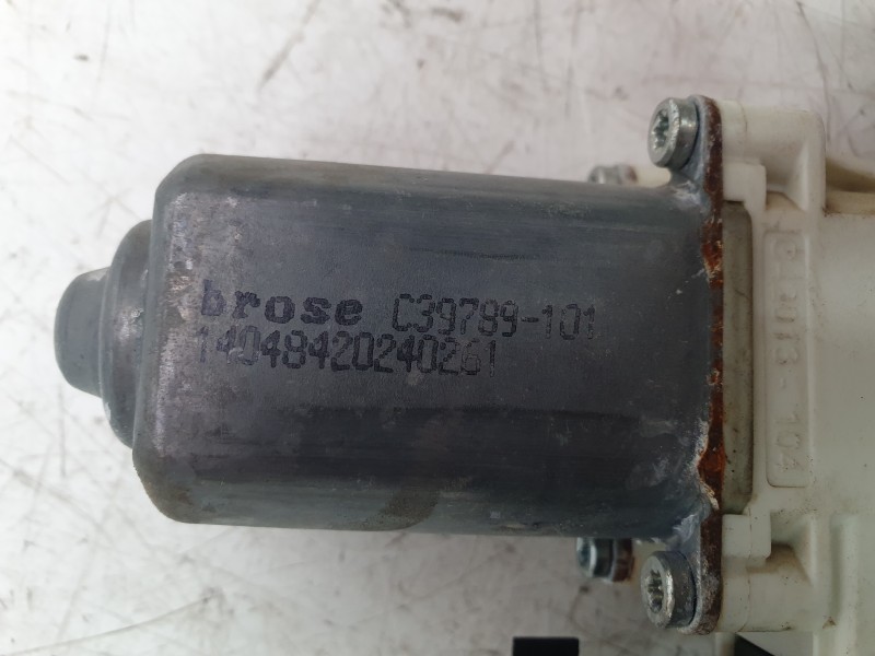 Recambio de elevalunas delantero derecho para land rover range rover velar 2.0 turbo cat referencia OEM IAM J8A223200AB  