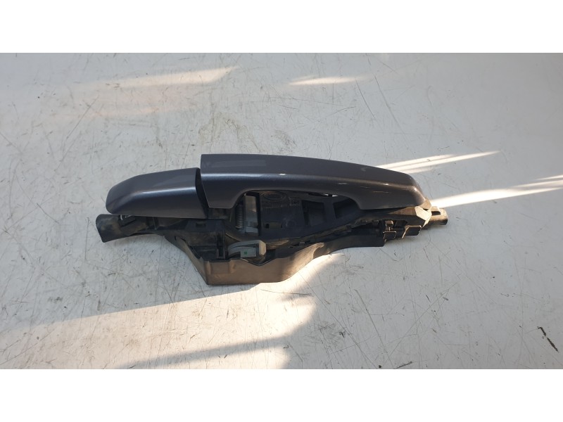 Recambio de maneta exterior trasera izquierda para land rover discovery sport hse referencia OEM IAM BJ32224N02  