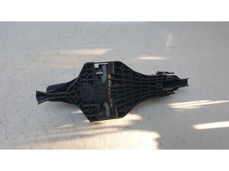Recambio de maneta exterior trasera izquierda para land rover discovery sport hse referencia OEM IAM BJ32224N02  