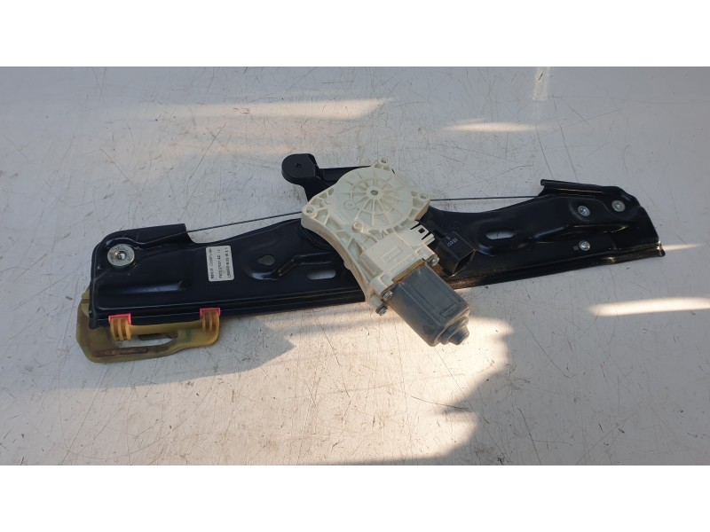 Recambio de elevalunas trasero izquierdo para land rover discovery sport hse referencia OEM IAM FK7227001AC  