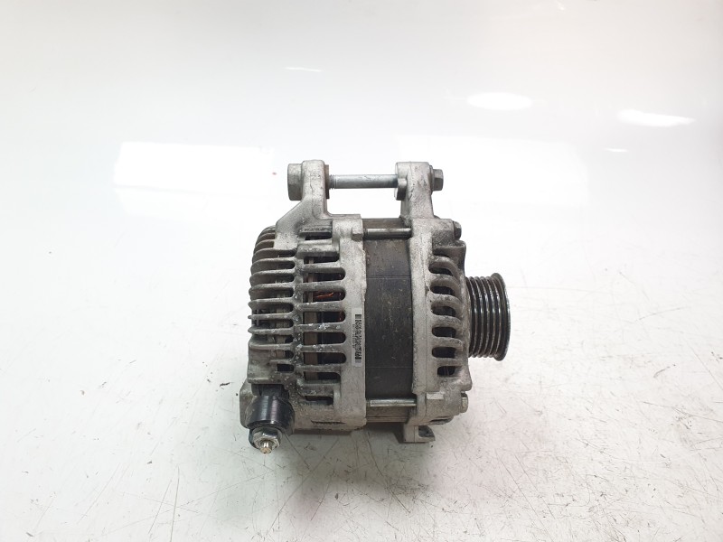 Recambio de alternador para land rover range rover velar 2.0 turbo cat referencia OEM IAM GX7310300BF  