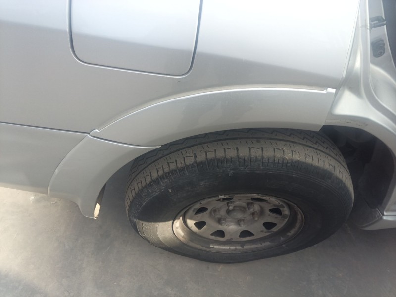 Recambio de aletin trasero derecho para mitsubishi montero iii (v7_w, v6_w) 3.2 di-d (v68w, v78w) referencia OEM IAM   