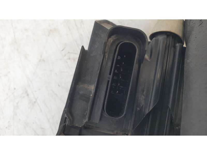 Recambio de cerradura puerta delantera izquierda para land rover discovery sport hse referencia OEM IAM GK72203A29CD  