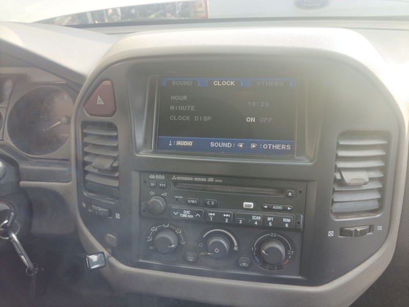 Recambio de sistema audio / radio cd para mitsubishi montero iii (v7_w, v6_w) 3.2 di-d (v68w, v78w) referencia OEM IAM   
