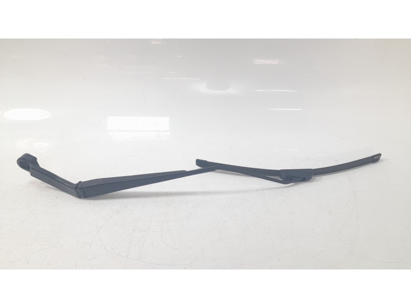 Recambio de brazo limpia delantero izquierdo para land rover discovery sport hse referencia OEM IAM LR082684  