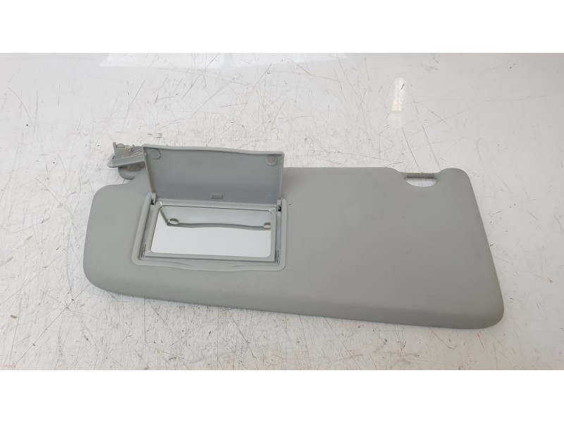 Recambio de parasol izquierdo para land rover discovery sport hse referencia OEM IAM LR060426  