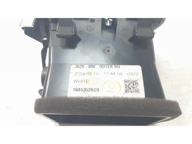 Recambio de aireador derecho para land rover discovery sport hse referencia OEM IAM FK72018B09  