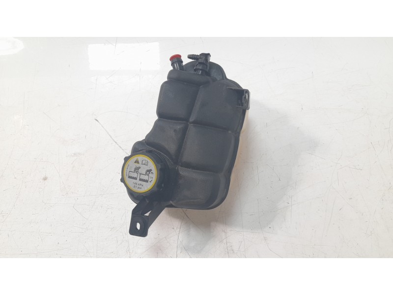 Recambio de deposito expansion para land rover discovery sport hse referencia OEM IAM FK728K218AA  