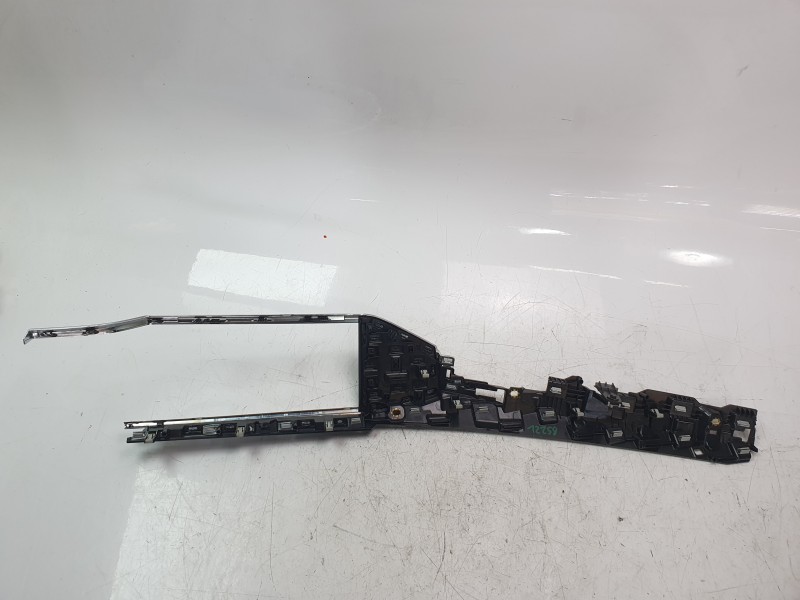 Recambio de moldura para audi q3 sportback (f3n) 35 tdi referencia OEM IAM 83B853190  