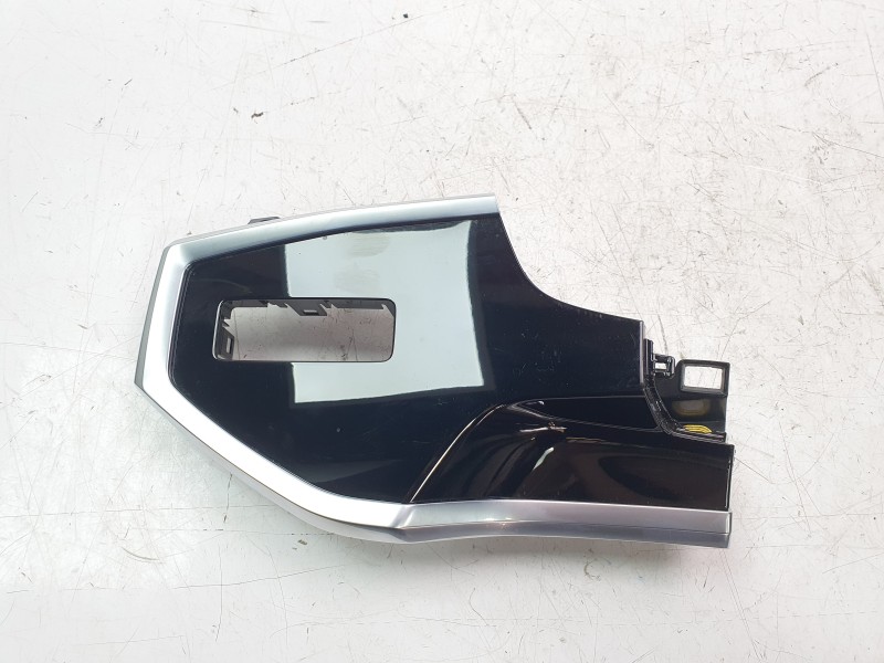 Recambio de moldura para audi q3 sportback (f3n) 35 tdi referencia OEM IAM 83B853189  