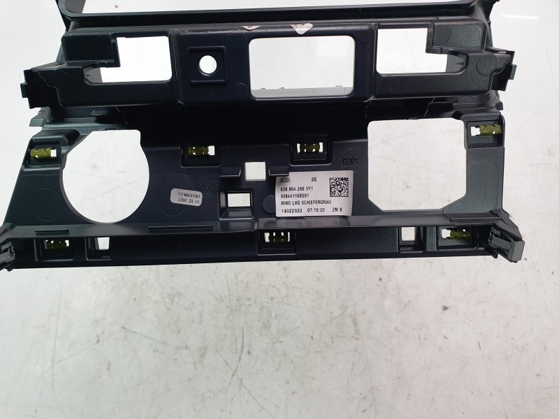 Recambio de moldura para audi q3 sportback (f3n) 35 tdi referencia OEM IAM 83B864260  