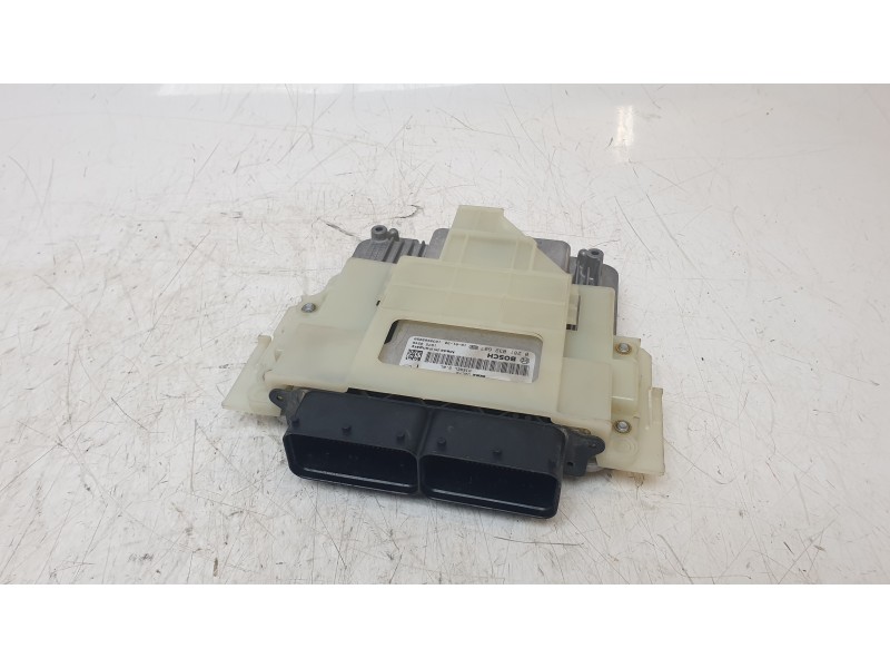 Recambio de centralita motor uce para land rover discovery sport hse referencia OEM IAM GX7312C520FAF  