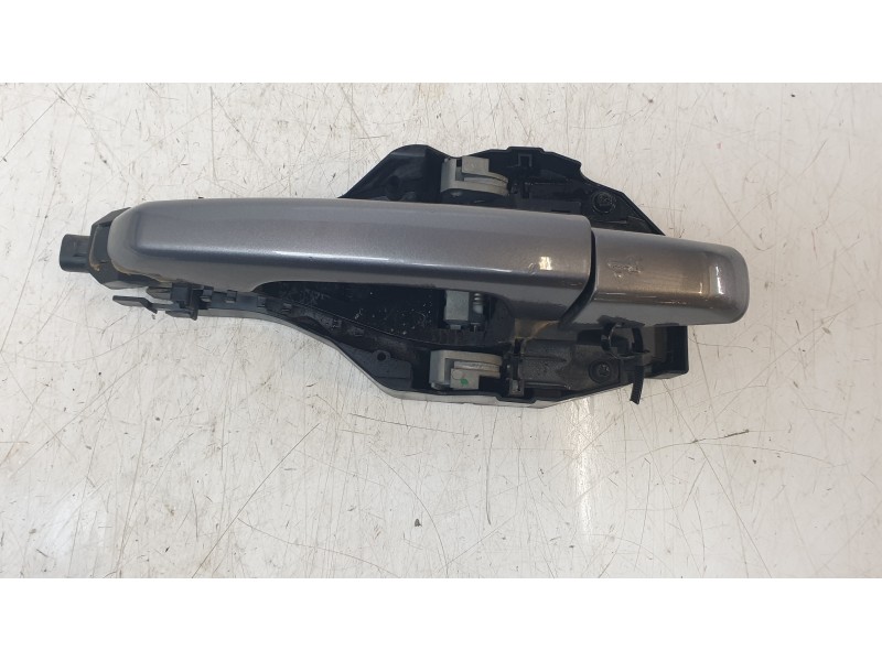 Recambio de maneta exterior delantera izquierda para land rover discovery sport hse referencia OEM IAM BJ32224N03  