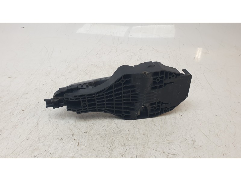 Recambio de maneta exterior delantera izquierda para land rover discovery sport hse referencia OEM IAM BJ32224N03  