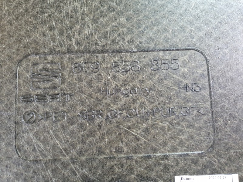 Recambio de bandeja trasera para seat arona fr referencia OEM IAM 6F9858855  