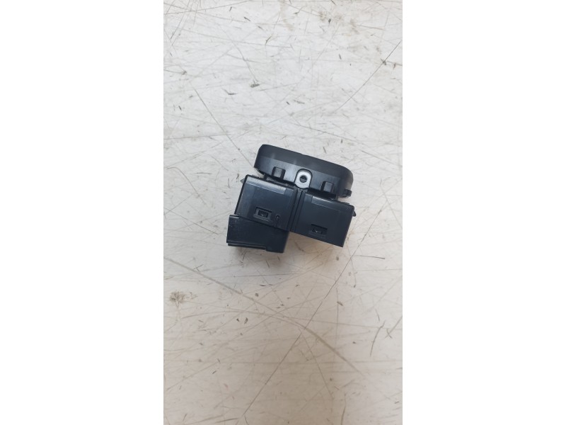 Recambio de interruptor para volvo v60 ii cross country (227) d4 awd referencia OEM IAM 31433410  