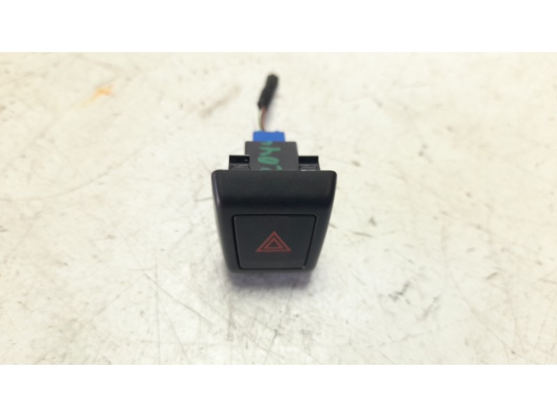 Recambio de warning para seat arona fr referencia OEM IAM   