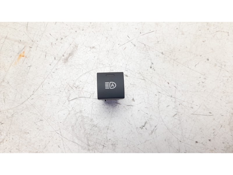 Recambio de airbag delantero derecho para toyota corolla (e21) hybrid active referencia OEM IAM M68663 8415302060 