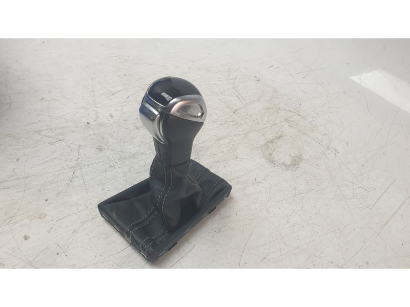 Recambio de pomo palanca cambio para audi q3 sportback (f3n) 35 tdi referencia OEM IAM 83B713139C  