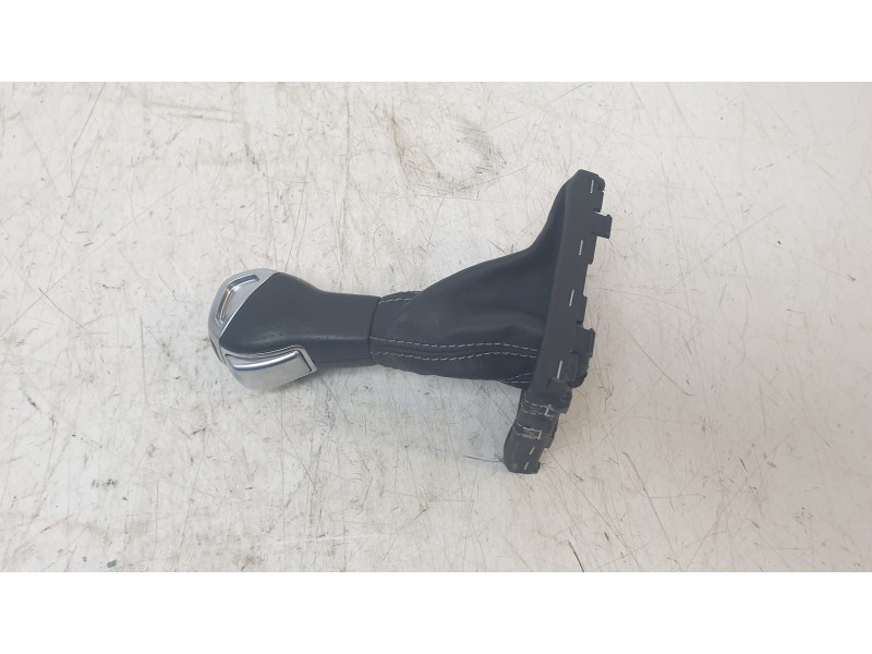 Recambio de pomo palanca cambio para audi q3 sportback (f3n) 35 tdi referencia OEM IAM 83B713139C  