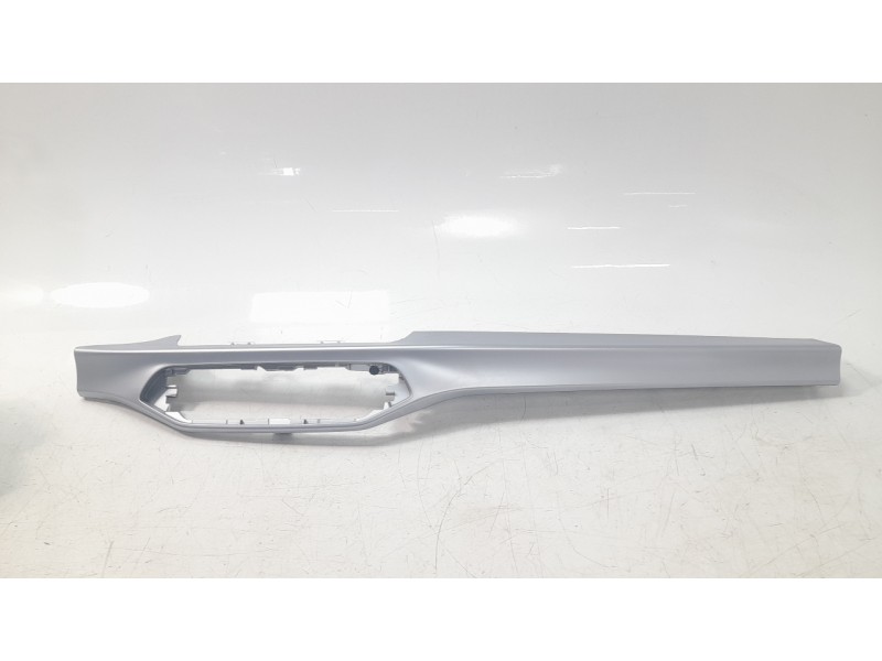 Recambio de moldura para seat arona fr referencia OEM IAM 6F1854378A  