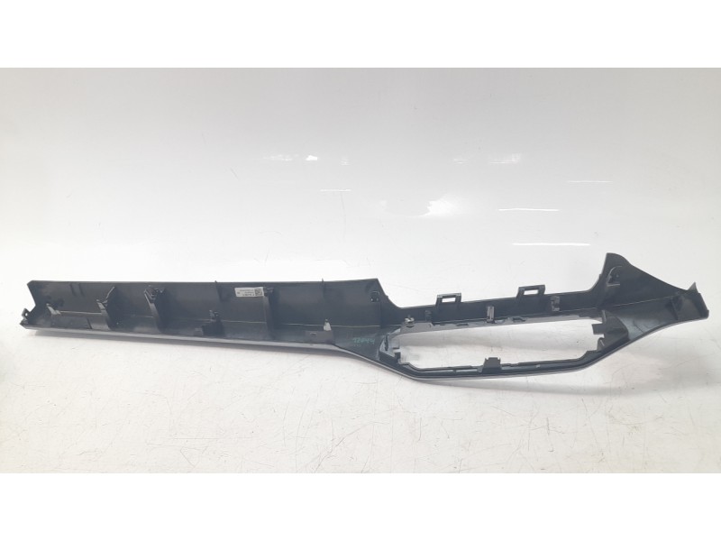 Recambio de moldura para seat arona fr referencia OEM IAM 6F1854378A  