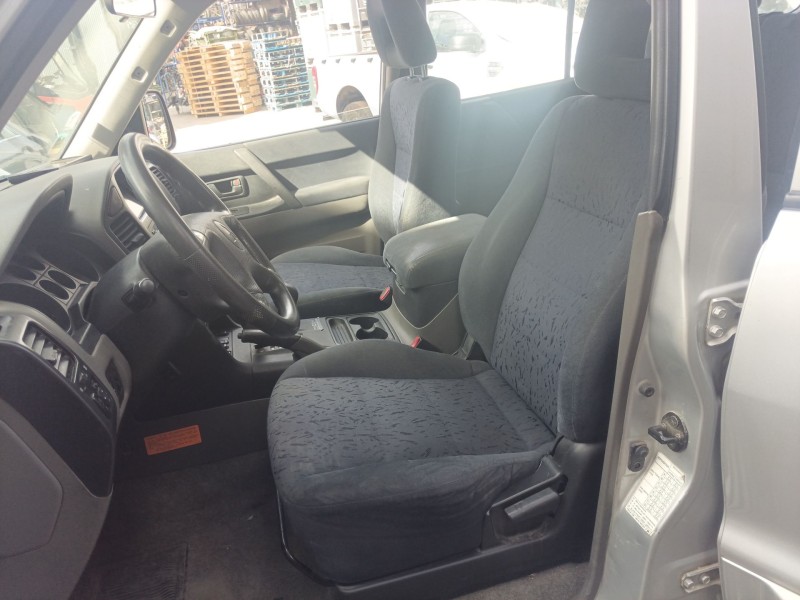Recambio de juego asientos completo para mitsubishi montero iii (v7_w, v6_w) 3.2 di-d (v68w, v78w) referencia OEM IAM   