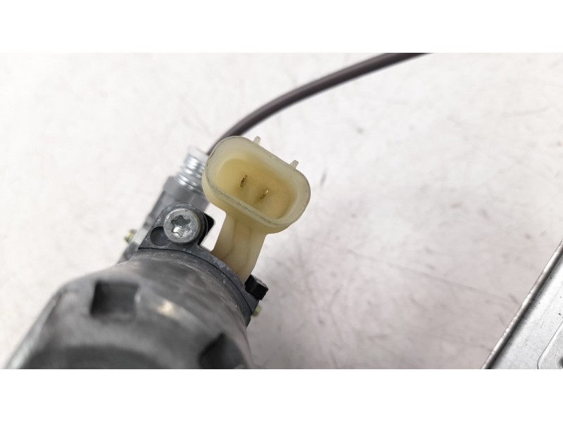 Recambio de elevalunas trasero derecho para kia stonic (ybcuv) 1.2 cat referencia OEM IAM 83460H8000  